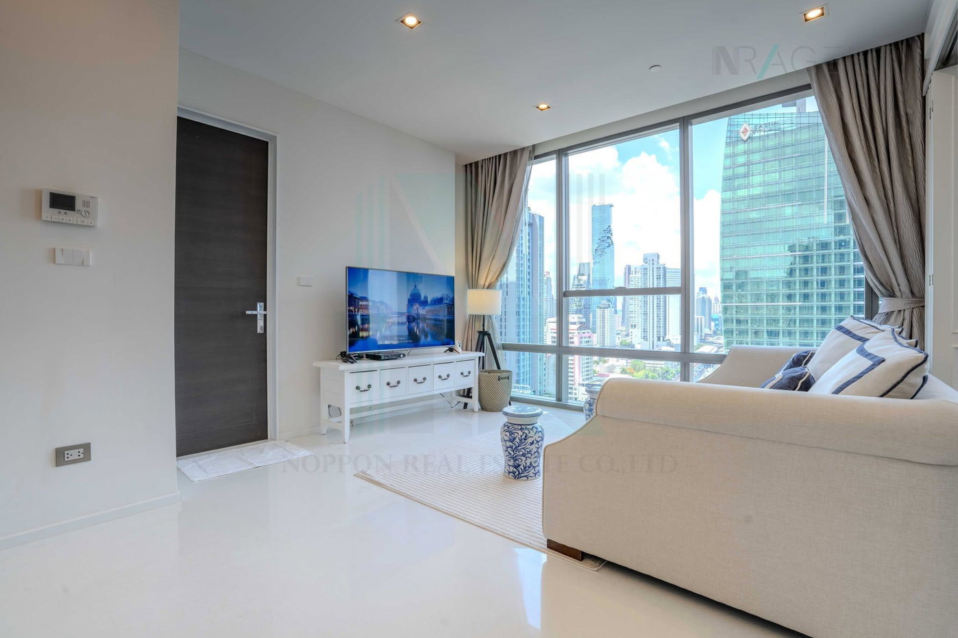 picture 🔺 For Sell Condo THE BANGKOK SATHON Building A, Floor 20,1 bed room, Room size 60 sqm - 3/8