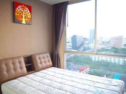 **ให้เช่า Chewathai Ramkhamhaeng (ชีวาทัย รามคำแหง) 1 ห้องนอน ชั้น 15 วิวสนามราชมังคลากีฬาสถาน พร้อมอยู่ เพียง 9,000 บาท**