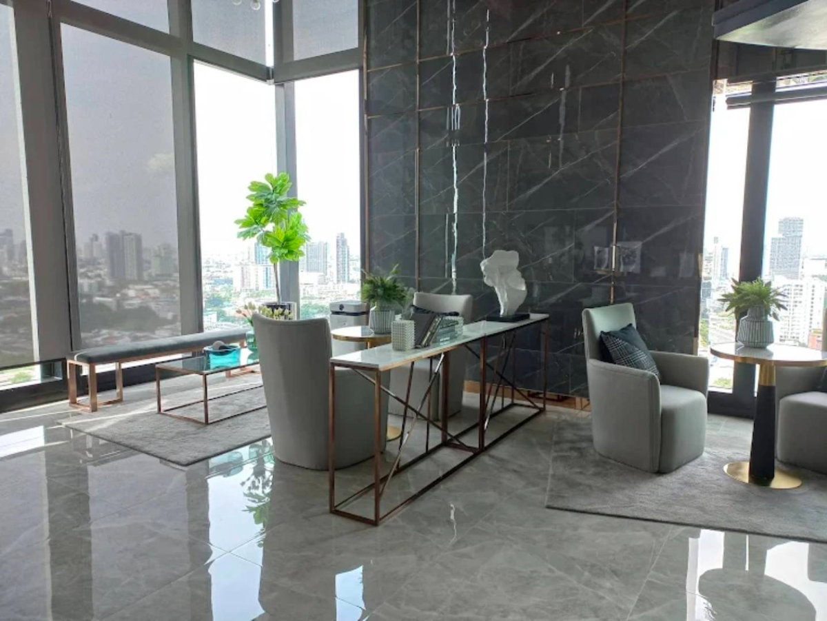 picture For Rent: Beautiful, move-in ready 2-bedroom, 1-bathroom unit at Modiz Sukhumvit 50—a luxury condo with extensive facilities, near BTS On Nut. - 25/30