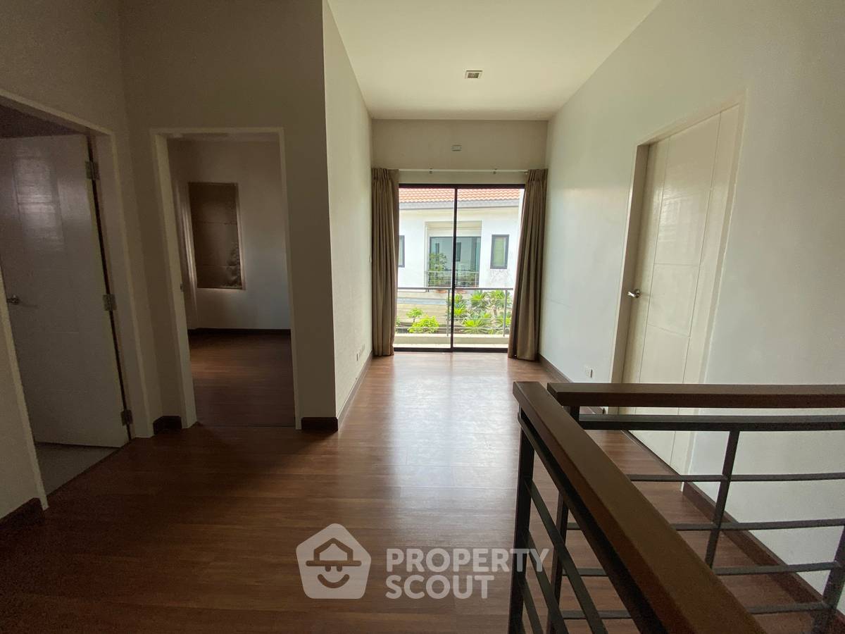 picture 3-BR House For Sale In Centro Ramindra 109, Bang Chan (ID 1529947) - 17/24
