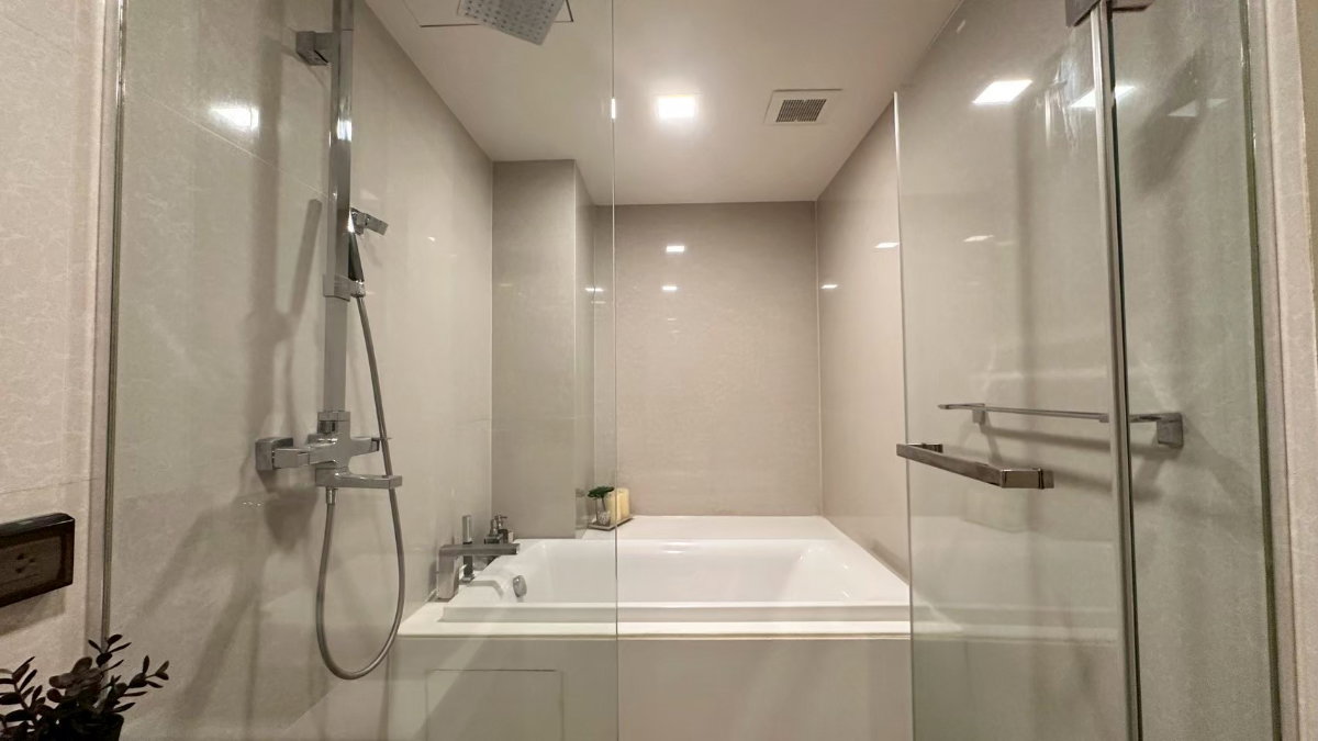 รูป 🔥 LIV@49 – EXCLUSIVE RESORT-STYLE LOW-RISE AT BTS THONG LO FOR 16.8MB 🔥 - รูปที่ 24/49