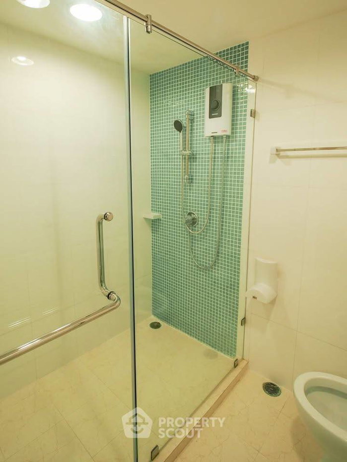 picture 4-BR 205 Sqm Condo At The Fine @ River, BTS Saphan Taksin (ID 3151343) - 13/20