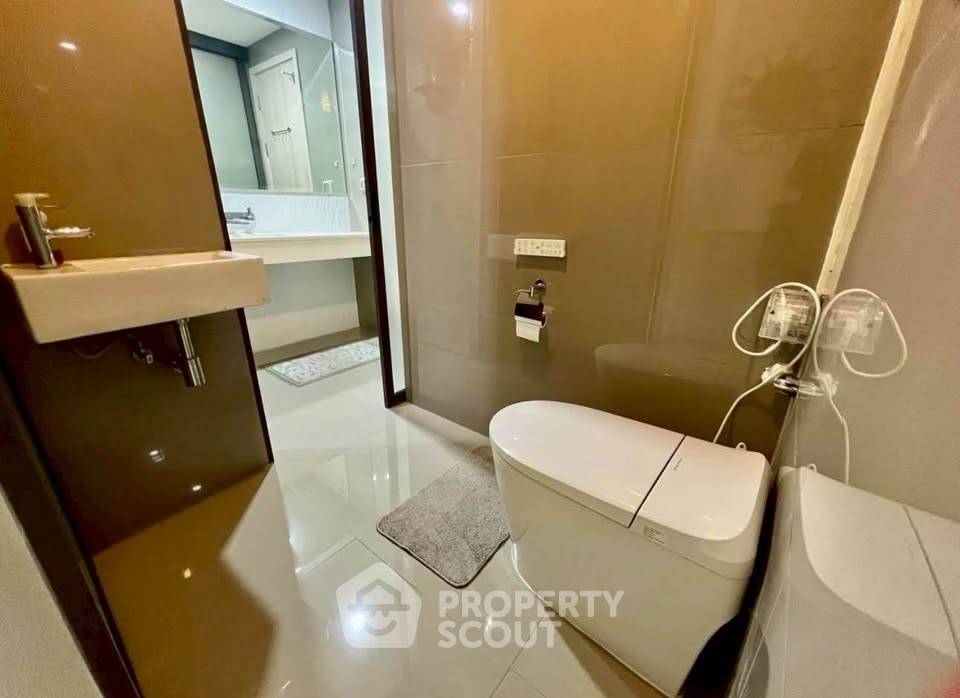 picture 1-BR 45 Sqm Condo At Rhythm Sukhumvit 42, 200m to BTS Ekkamai (ID 3150889) - 9/10