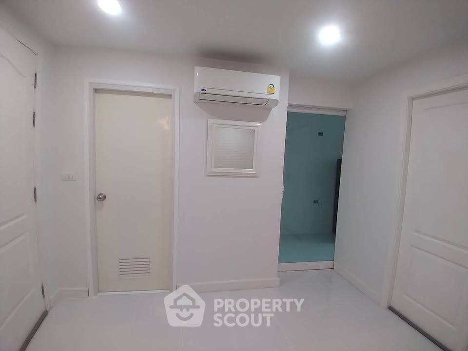 รูป คอนโด 1 ห้องนอน G One Condo Condominium 33 ตร.ม. ใกล้ BTS หยาเอก ลาดพร้าว (ID 3150773) - รูปที่ 2/10