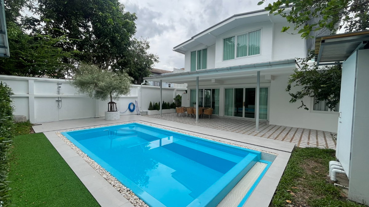picture For Rent | Pool Villa | 4 Bedrooms | Near BTS On Nut | Walking Distance 800 m - 2/11