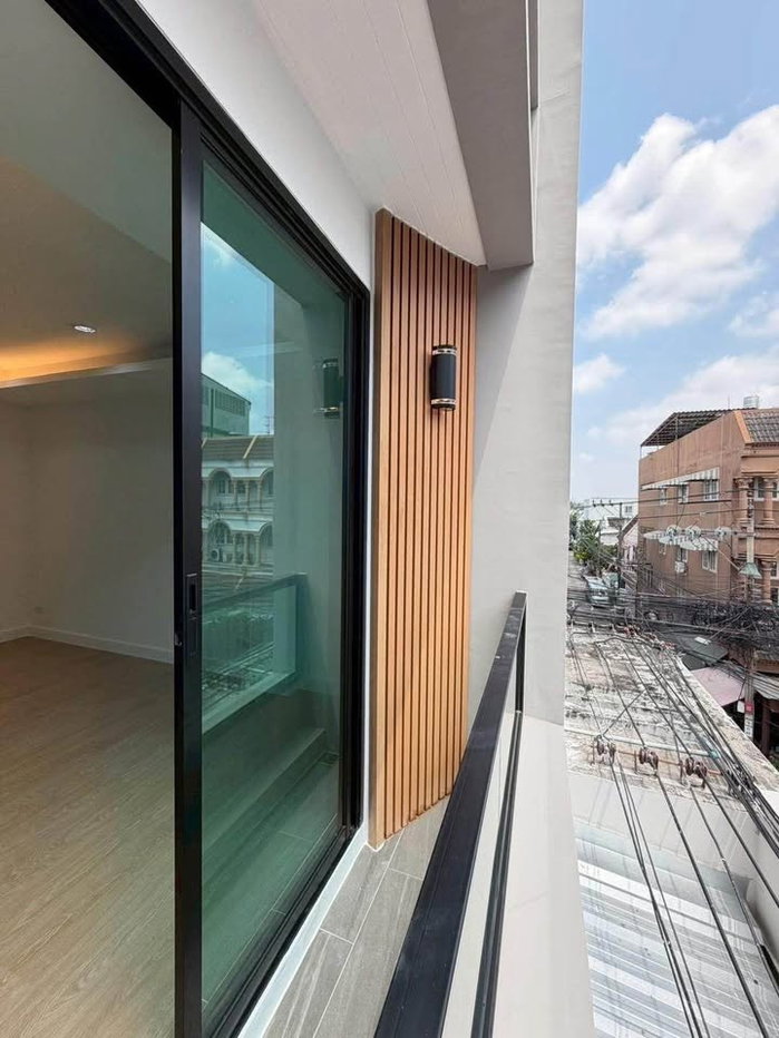 รูป 🏠 ขายบ้าน : ทาวน์โฮม 4.5 ชั้นพร้อมลิฟต์ - สุขุมวิท101   รหัสทรัพย์ | 📌LNP-H953 - รูปที่ 10/50