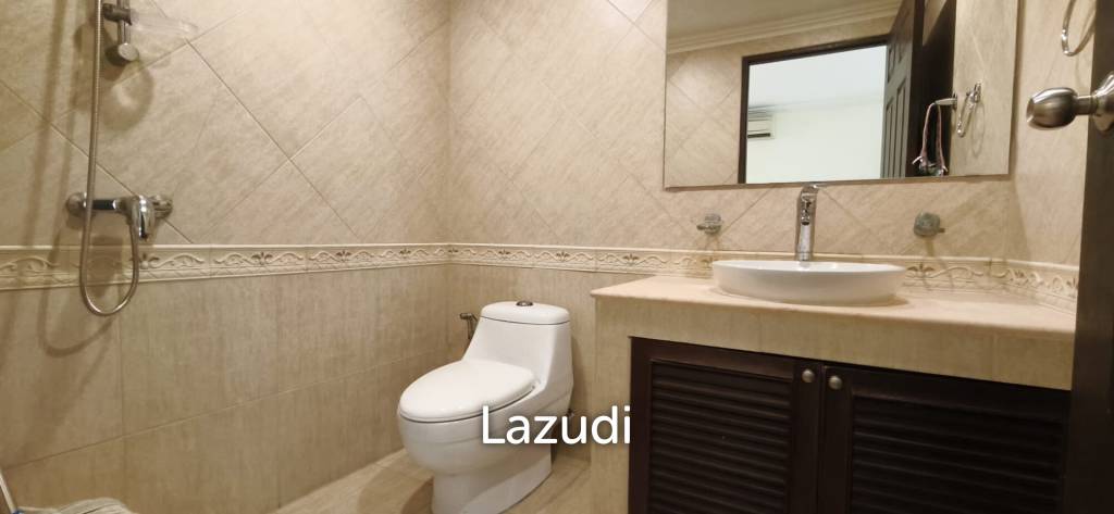 picture 3-Storey Townhouse for Sale on Pratumnak Hill, Pattaya - 20/28