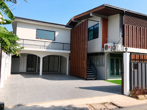 🏡✨ ให้เช่าบ้านเดี่ยว 2 ชั้น | ลาดพร้าว  | รีโนเวทใหม่ จอดรถได้ถึง 8 คัน