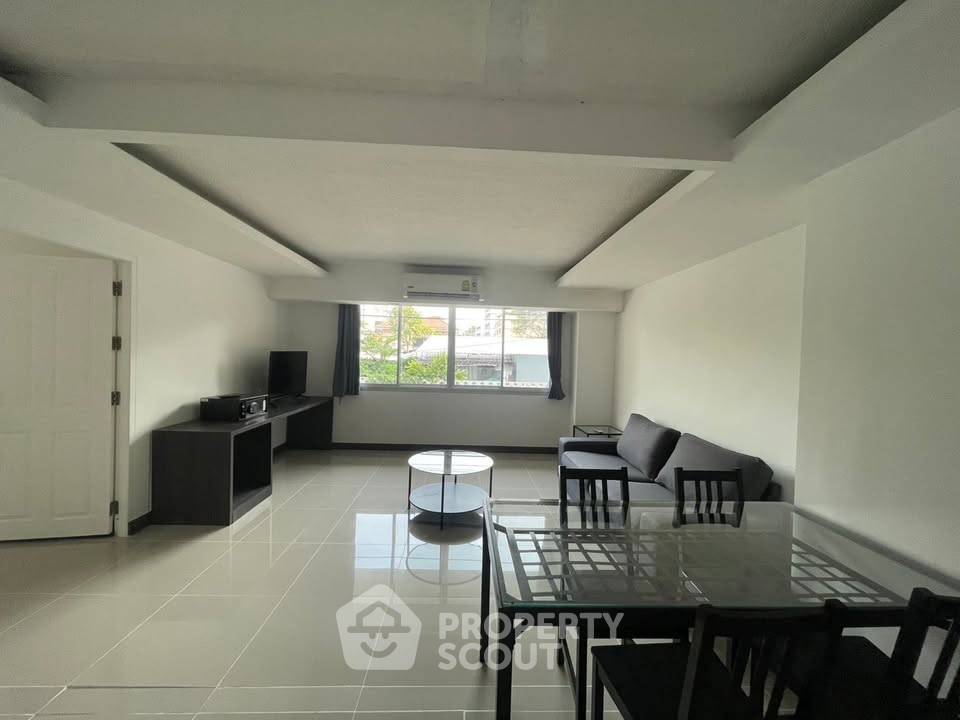 picture Pet-Friendly 2-BR 85 Sqm Condo At Waterford Sukhumvit 50, BTS On Nut (ID 3148556) - 2/12