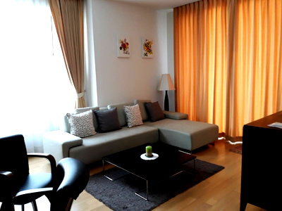 ขายคอนโด : 39 BY SANSIRI – Grand 3Bedroom Luxury Residence Walk to BTS Phrom Phong at 26.4MB