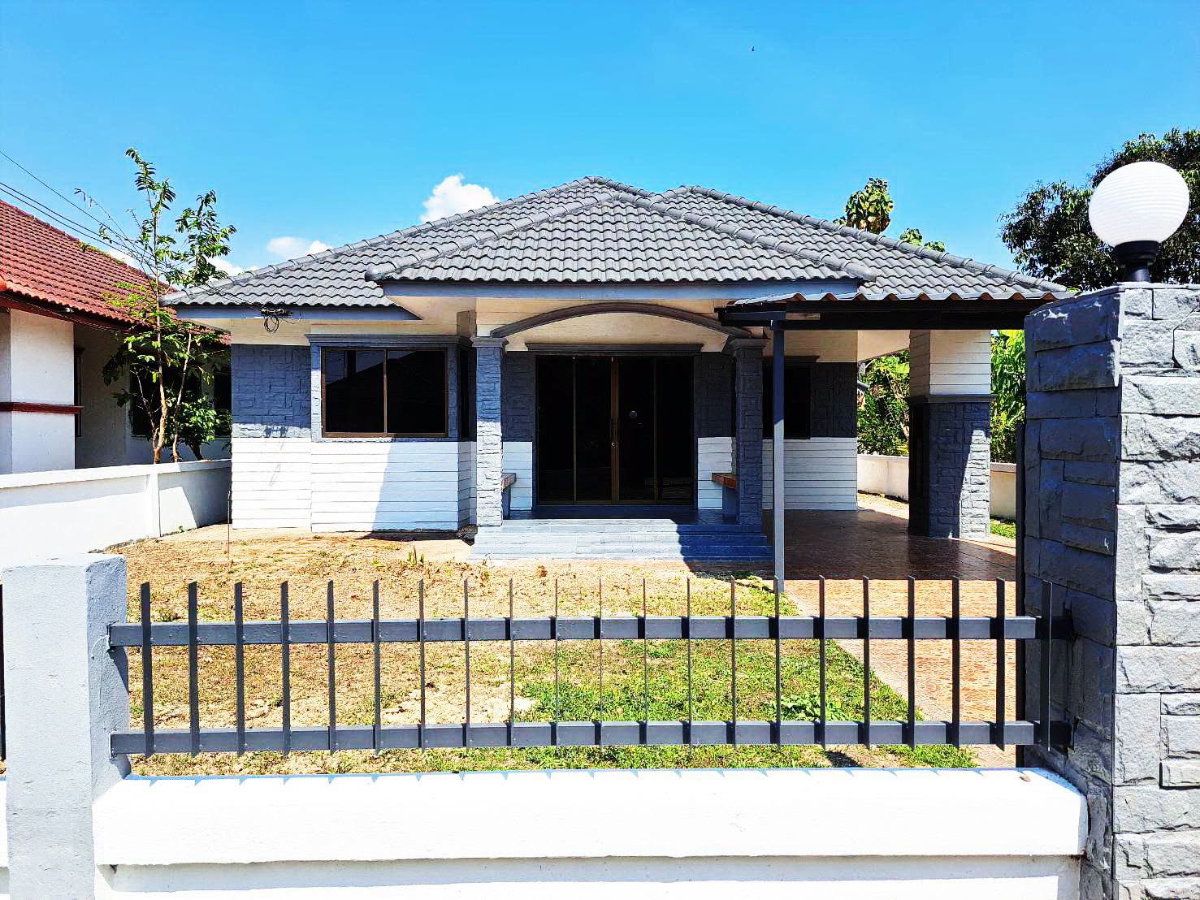 รูป 🏡 ขายด่วน! บ้านเดี่ยวชั้นเดียว รีโนเวทใหม่ พร้อมที่ดิน หมู่บ้านนพเก้า สันป่าเปา 📞 063-6649056 - รูปที่ 3/29