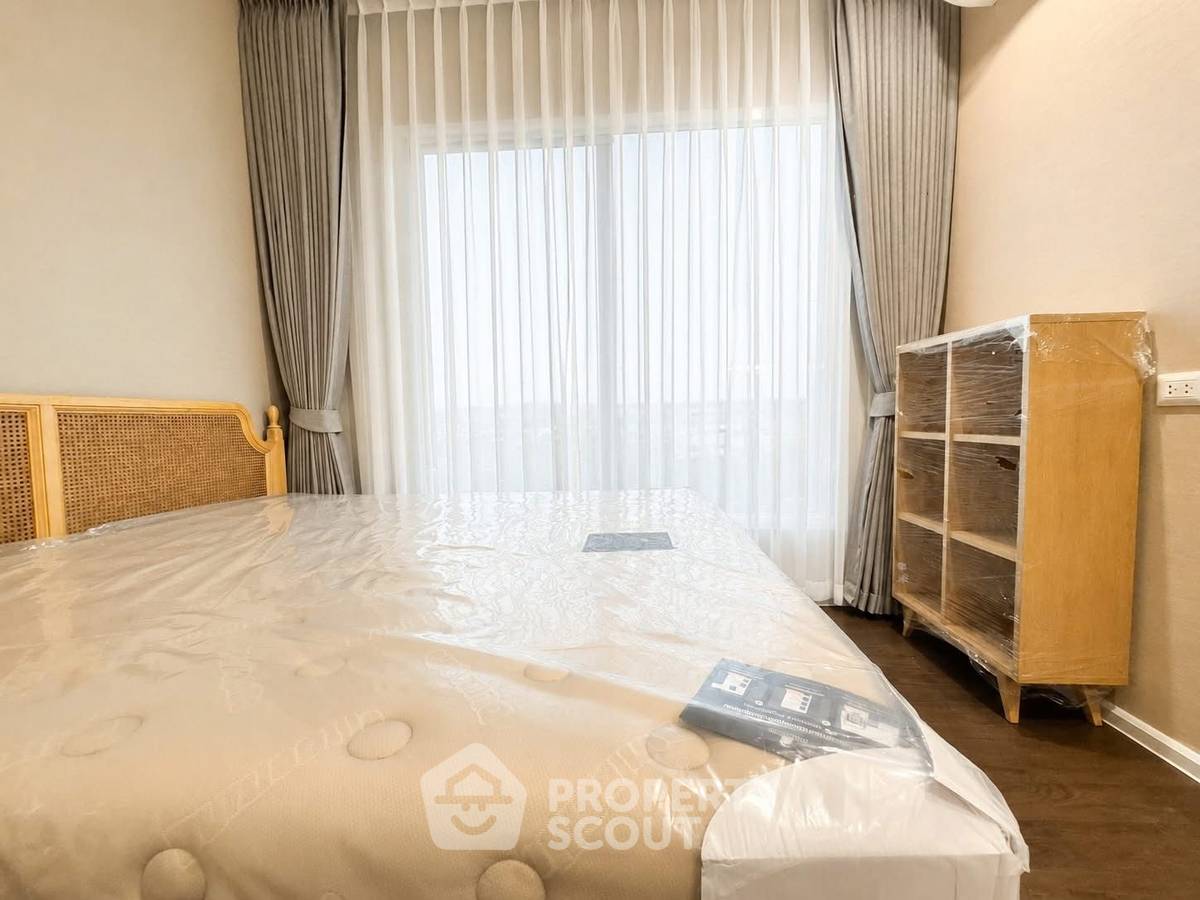 picture 2-BR Condo At The Saint Residences, 33rd Floor, 100m To MRT Phahon Yothin (ID 3151980) - 5/10