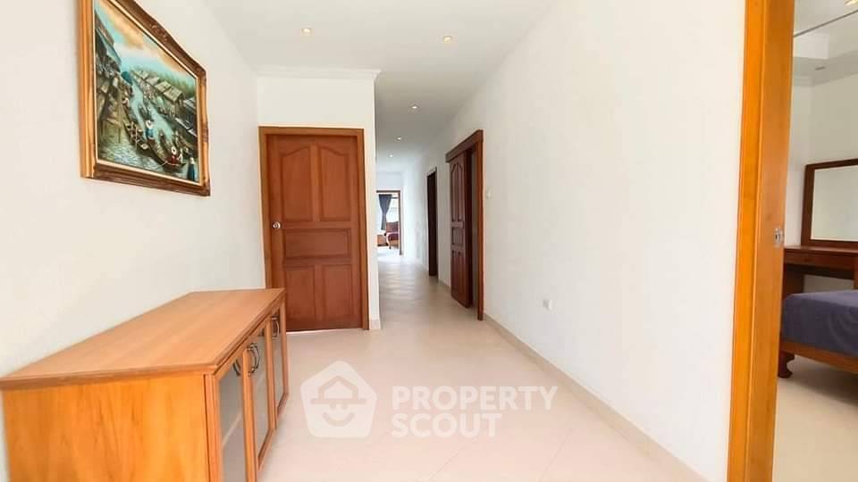 picture Pet-Friendly 5-Bed Villa For Rent At Adare Garden 3, Pattaya (ID 1503435) - 8/42