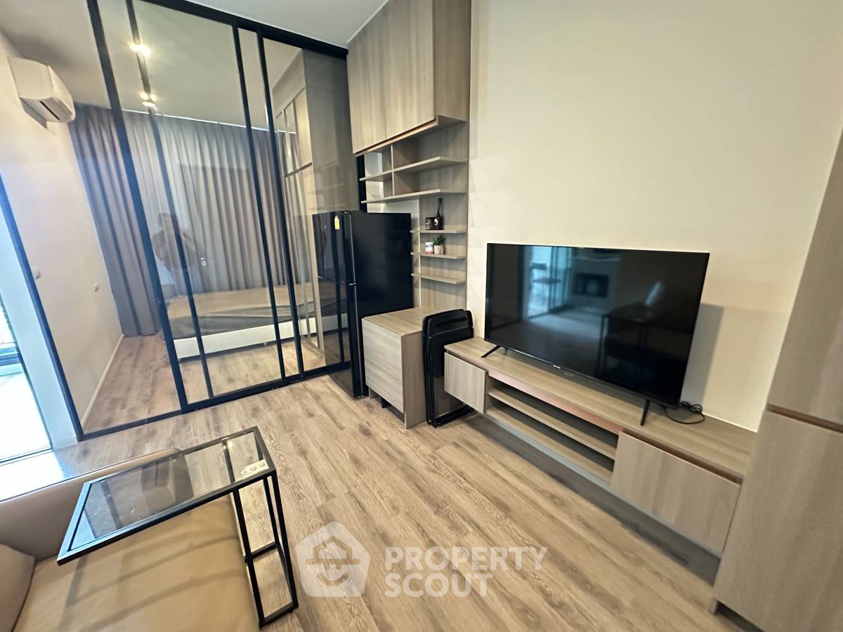 picture High-Floor 1-BR 32 Sqm At Knightsbridge Prime Ratchayothin, BTS Ratchayothin (ID 1207147) - 2/12