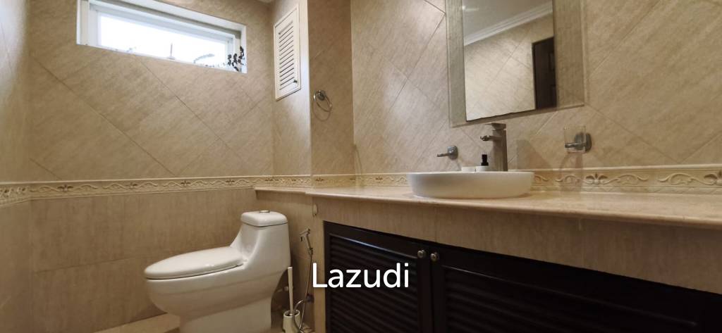 picture 3-Storey Townhouse for Sale on Pratumnak Hill, Pattaya - 22/28