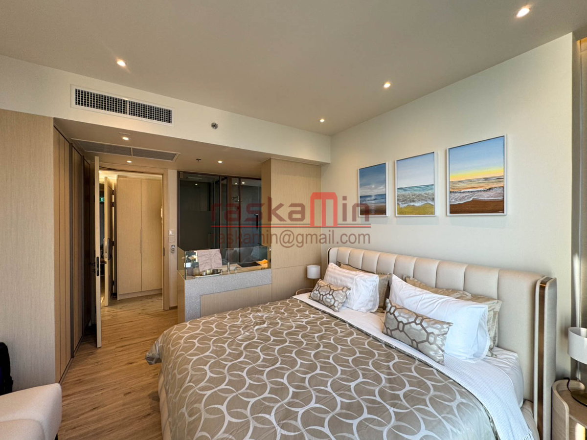 picture AROM Wongamat – 2 Bedroom Luxury Condo with Private Lift and Stunning Sea View - 12/16