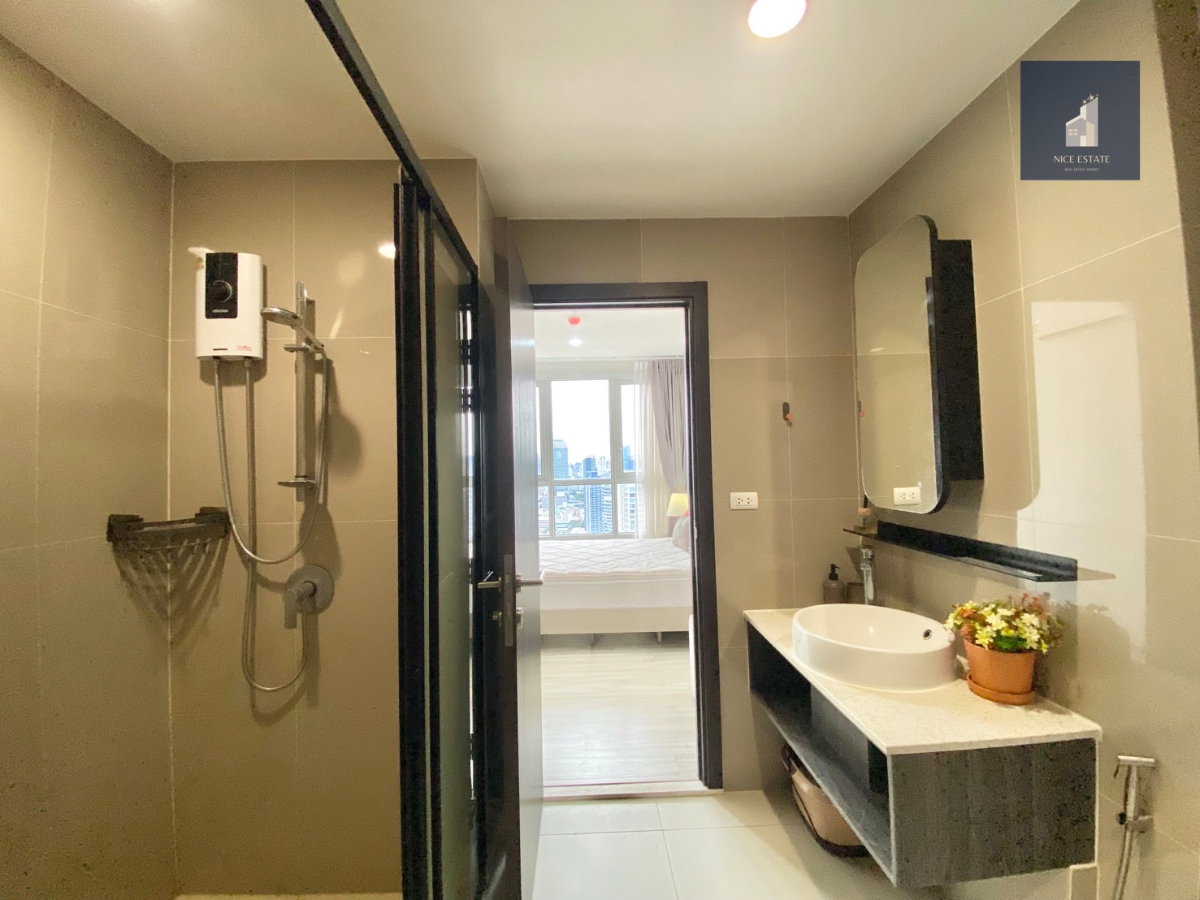 รูป XT Huaikhwang 1bedroom with walk-in closet take city view - รูปที่ 11/13