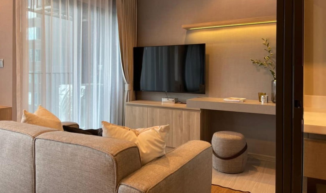 picture Life asoke rama 9   For rent Available Now  - 5/12