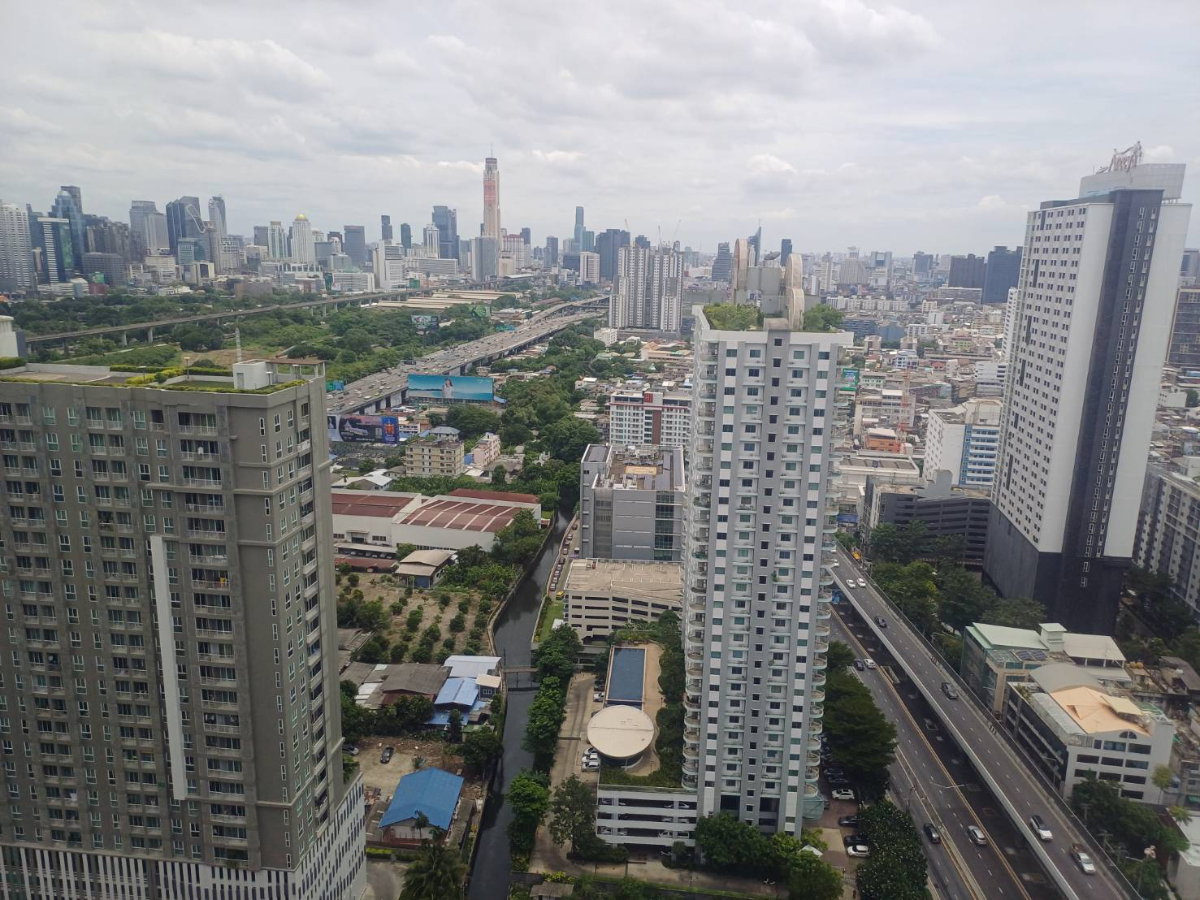 picture KnightsBridge Space - Rama 9 24th floor has a great view - 12/19