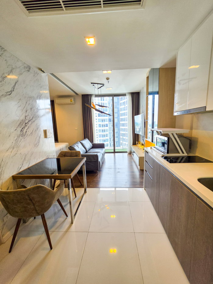 picture condo 𝗡𝗮𝗿𝗮𝟵 𝗖𝗼𝗻𝗱𝗼𝗺𝗶𝗻𝗶𝘂𝗺 fully furnished and best price ready to move in - 3/12