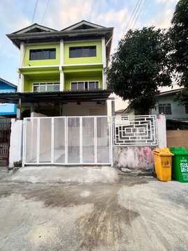 ให้เช่า  บ้านทาวเฮ้าส์ ใกล้ตลาดโกสุมร่วมใจ 3 ห้องนอน 2 ห้องน้ำ 3 ชั้น ดอนเมือง ทักไลน์ @802dkhwu ตอบเร็ว นัดดูห้องได้ทันที
