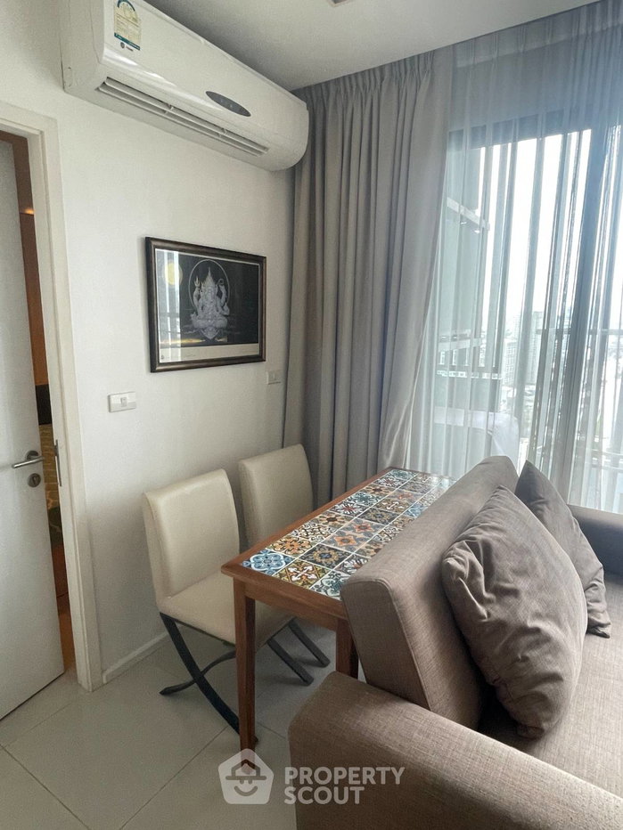 picture Well-Priced 1-BR 48 Sqm, Quinn Condo Ratchada 17 Near MRT Sutthisan (ID 3152236) - 2/13
