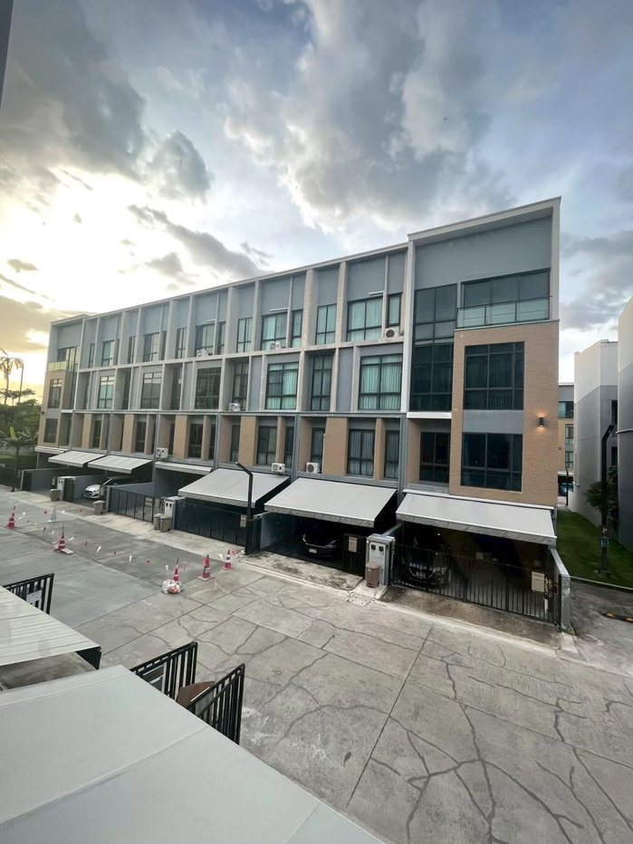picture Estara Pattanakarn | Luxury Townhome | 3 Bedrooms | 200 Sq.m. - 2/18