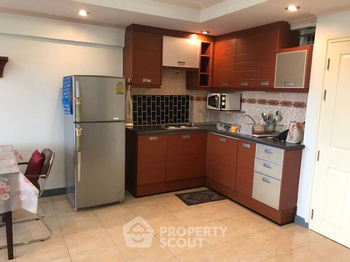 picture 2-BR Condo At Garden Place, Sam Sen Nok • 400m To MRT Ratchadaphisek (ID 900731) - 9/15