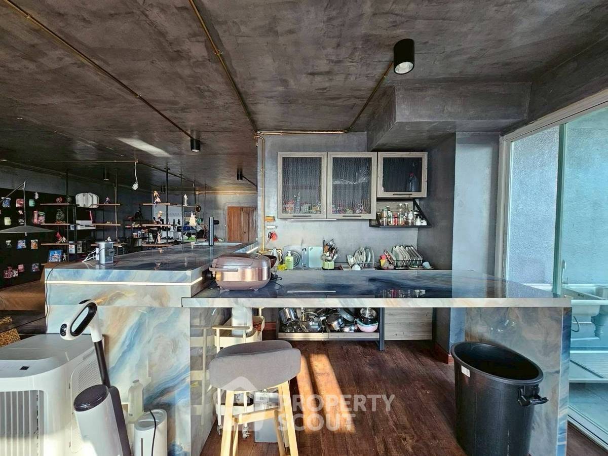 รูป คอนโด 2 ห้องนอน ขนาด 275 ตร.ม. ที่ Unity Tower Condominium ย่านอุดมสุข (ID 3055025) - รูปที่ 3/6