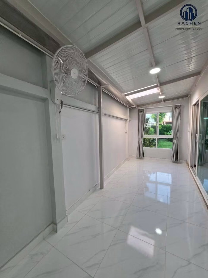 picture For rent: Corner house in a gated community, 4 bedrooms, 32,000 baht/month. - 10/25