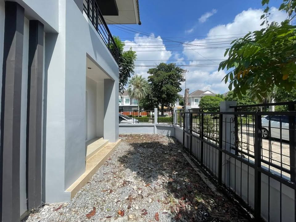 รูป 💥ขายด่วน บ้านเดี่ยว/บ้านแฝด LANCEO CRIB Ratchapruek - Rattanathibet (ซอยท่าอิฐ) ทำเลดี ราคาพิเศษ ✅เชื่อมต่อถนนราชพฤกษ์ และถนนรัตนาธิเบศร์ - รูปที่ 3/5