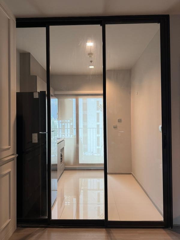 picture Life  Asoke Rama 9  for rent  1 bedroom - 2/11