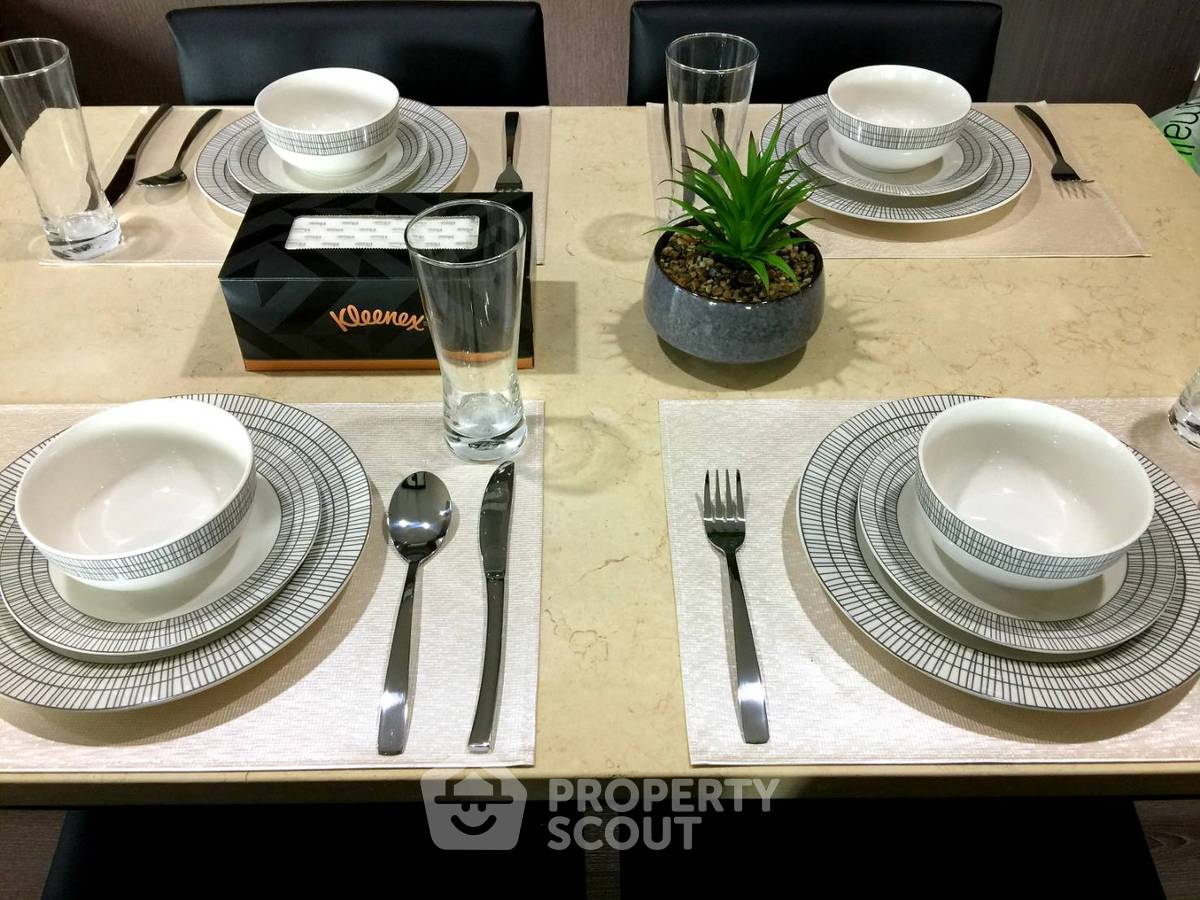 picture 2-BR Condo On 15th Floor, 50 Sqm, The Base Park East Sukhumvit 77 Near BTS On Nut (ID 591994) - 6/10
