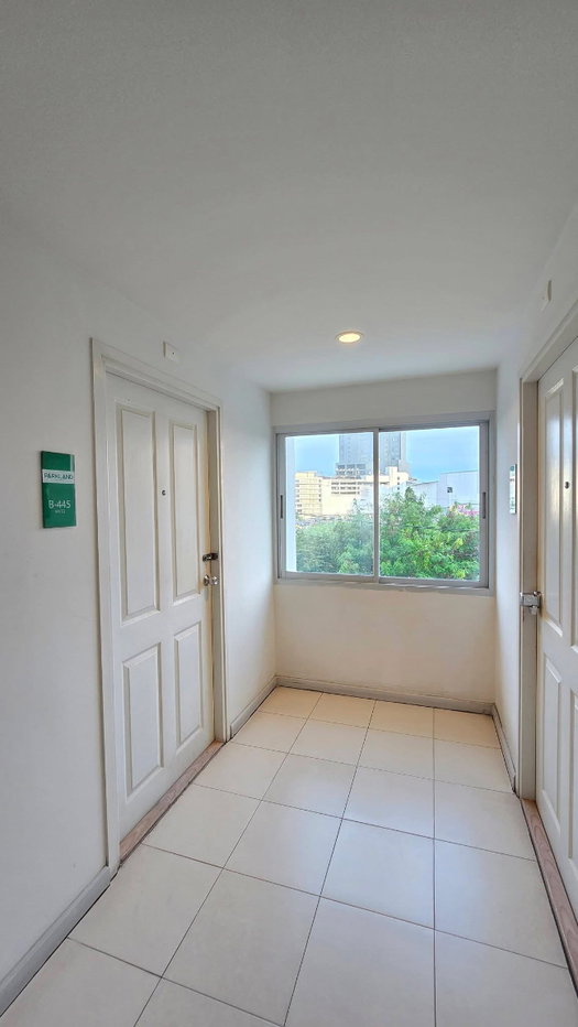 รูป ให้เช่า Parkland ชั้น4 ห้องมุม 6,500 - รูปที่ 5/13