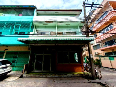 อาคารพาณิชย์ วิทยาลัยอาชีวศึกษาธนบุรี : อาคารพาณิชย์ 2 คูหาติด ซอย สมเด็จพระเจ้าตากสิน 22 ใกล้ BTS โพธิ์นิมิตร