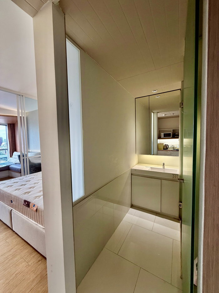 picture Triple Y Residence Samyan Room for rent - 4/10