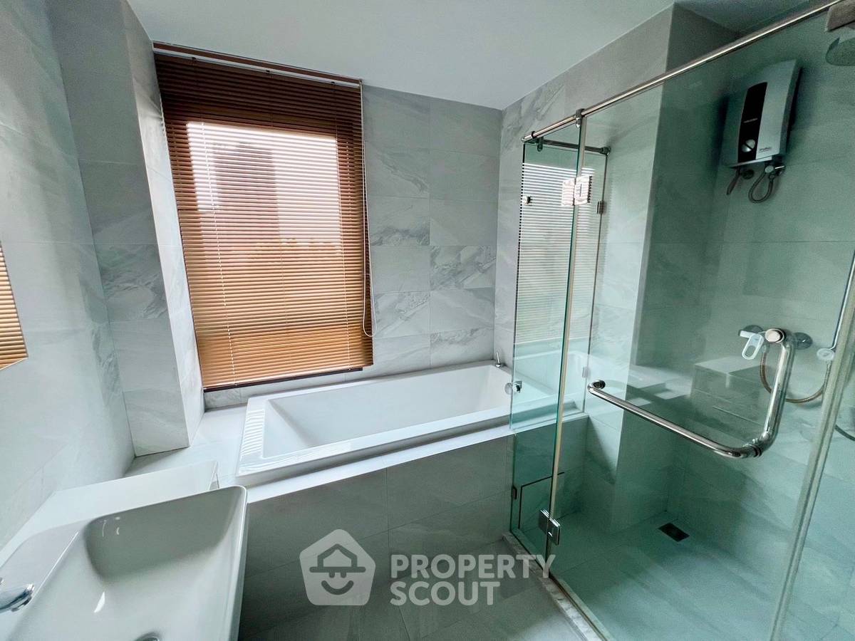 picture 2-BR Condo For Rent, Rhythm Ekkamai, 300m to BTS Ekkamai (ID 1953738) - 9/24