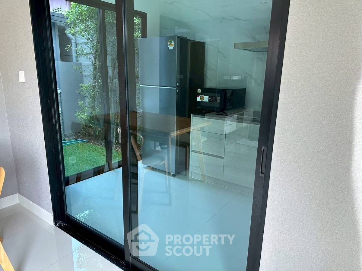 picture Pet-Friendly 3-BR Townhouse For Sale | Nirvana DEFINE Krungthep Kreetha (ID 3152181) - 13/16