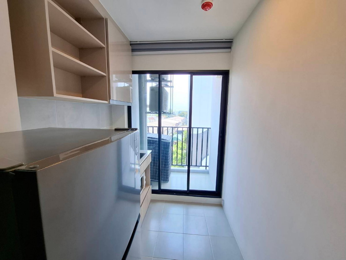 picture For Rent : Chewathai Hallmark Ekkamai - Ramintra (Brand new room) - 10/34