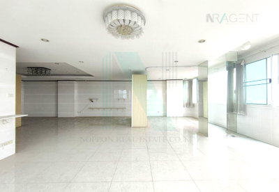 Condos for sale : For Sell Condo THE TRIO GARDEN Building 1, Floor 20,2 bed room, Room size 105 sqm