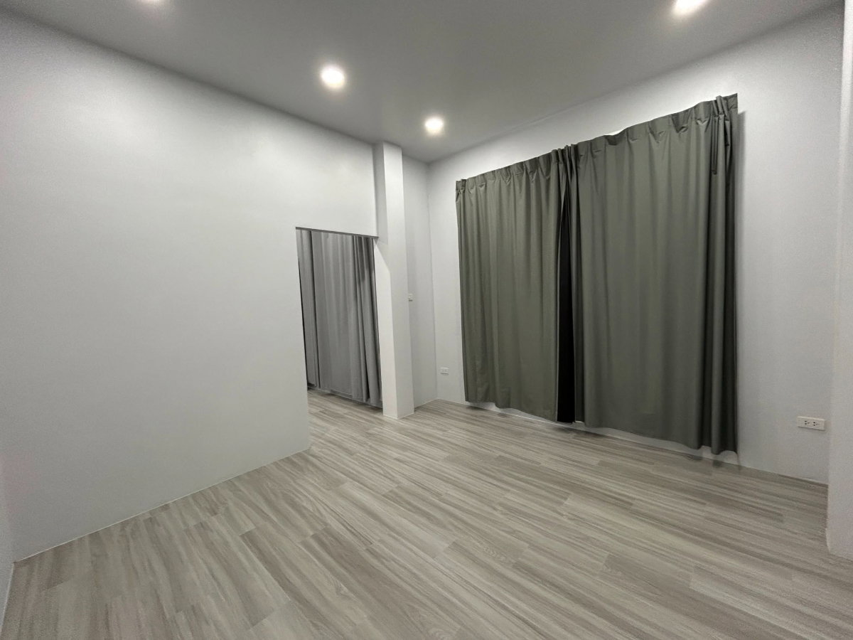 picture Urgent! Single house. Opposite of Satree Angthong School. Sales by owner - 13/16