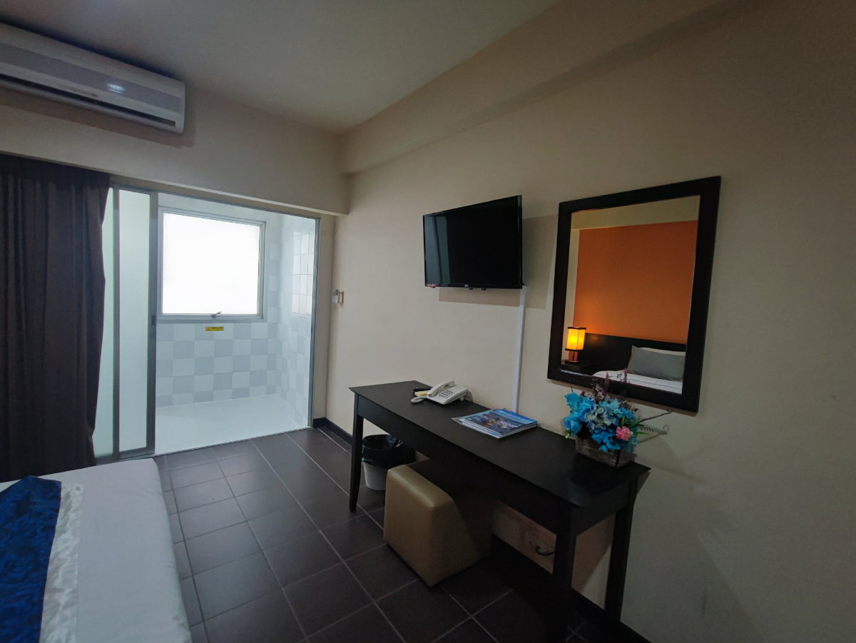 รูป 👉ให้เช่า 6,000 The Color Living Hotel (ถ.เทพารักษ์ สมุทรปราการ) 👉ใกล้ MRT ศรีเทพา (สายสีเหลือง) และ ใกล้สี่แยกเทพารักษ์ - รูปที่ 2/9