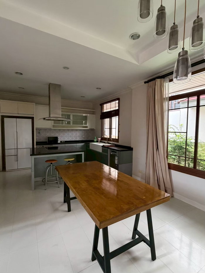 picture Narasiri Pattanakarn | Luxury Detached House | 4 Bedrooms | 350 Sq.m. - 5/11