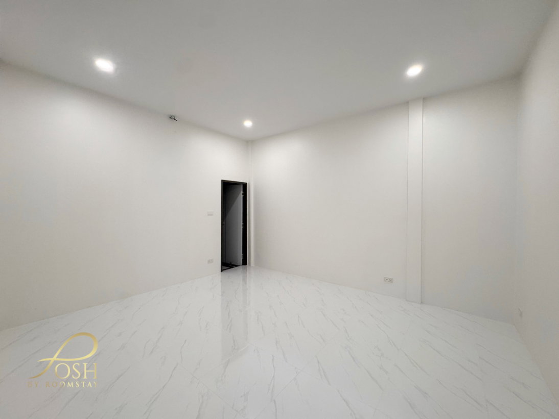 picture Srisuchart Grand View 3, Ratsada Newly Renovated Single-Storey Semi-Detached Home easy access to Samkong, Bypass Road - 12/20