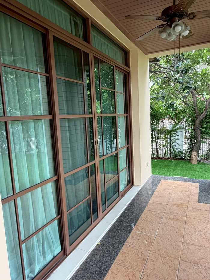 picture Narasiri Pattanakarn | Luxury Detached House | 4 Bedrooms | 350 Sq.m. - 2/11