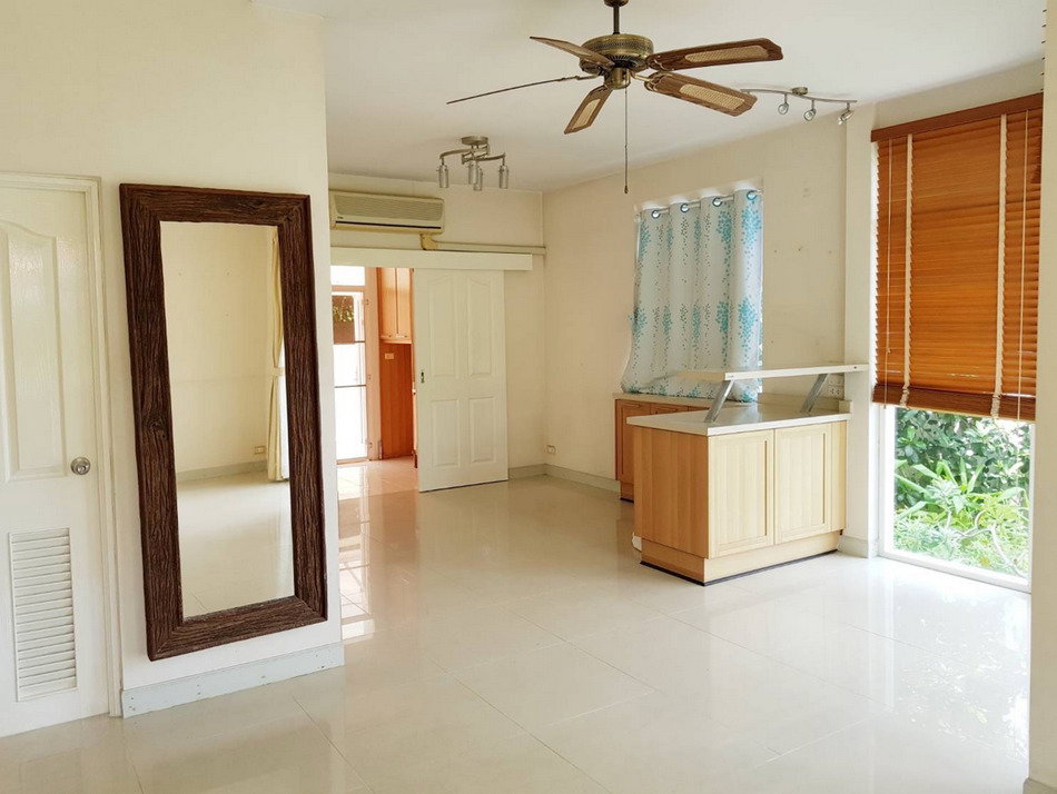 picture Call : 089-512-9889 Single House For Rent - 5/12