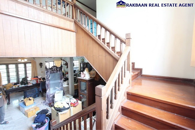 รูป ขายบ้านลดาวัลย์ ปิ่นเกล้า หลังมุม 267 ตร.ว. 5 นอน 4 น้ำ 1 ห้องเมท จอดรถได้ 6 คัน - รูปที่ 9/10