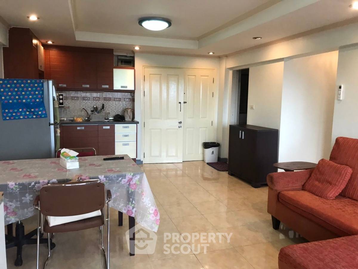 picture 2-BR Condo At Garden Place, Sam Sen Nok • 400m To MRT Ratchadaphisek (ID 900731) - 1/15