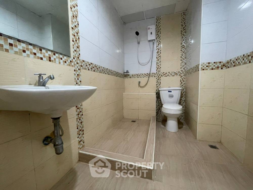 รูป ทาวน์เฮาส์ 4 ห้องนอน พื้นที่ 325 ตร.ม. ขาย ในหัวหมาก บางกะปิ (ID 1670150) - รูปที่ 9/9