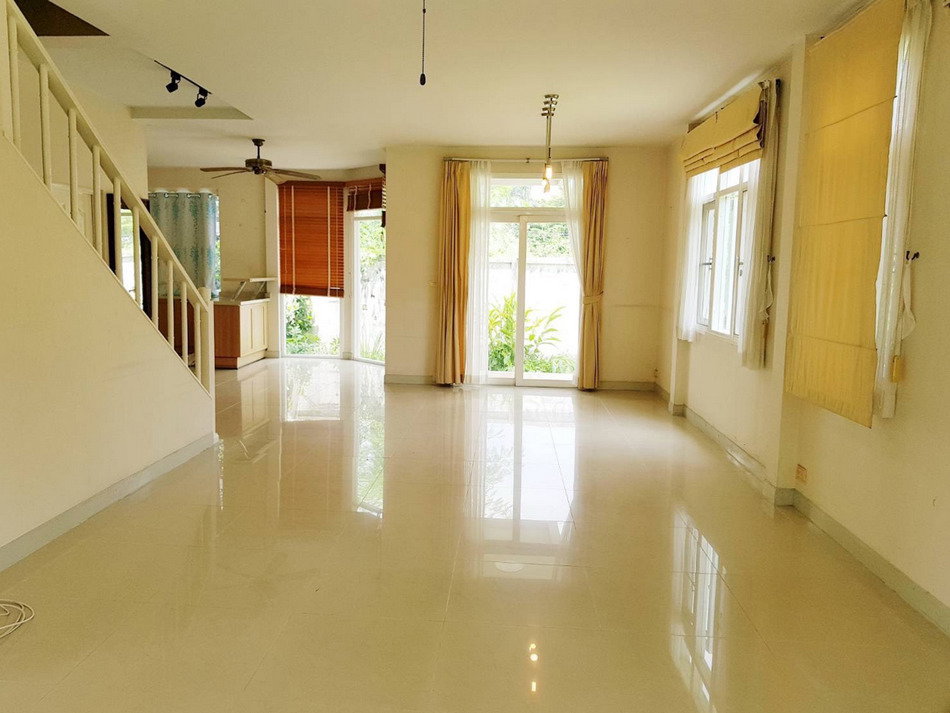 picture Call : 089-512-9889 Single House For Rent - 4/12